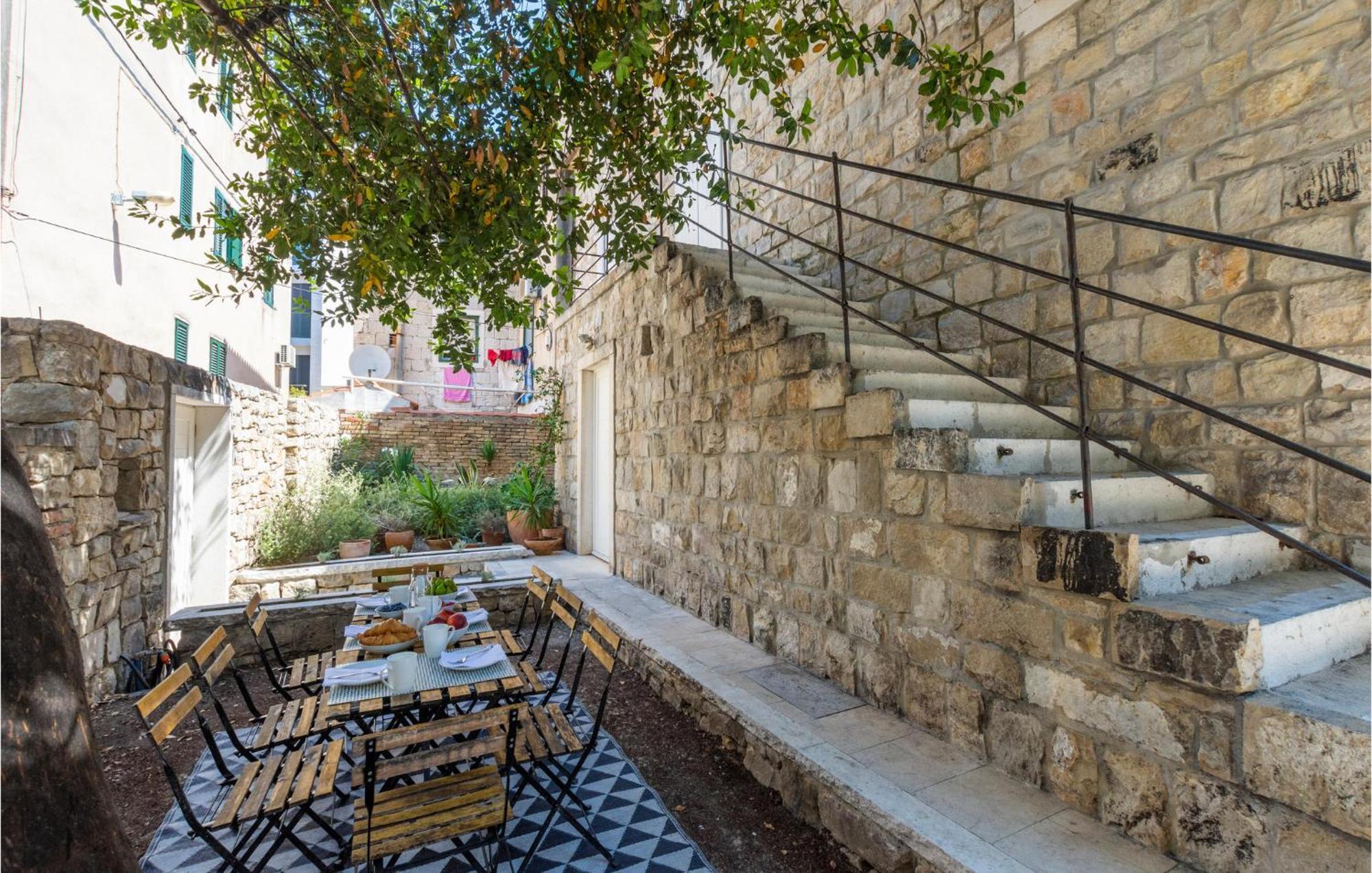 Stunning Home In Split With Outdoor Swimming Pool Exteriér fotografie
